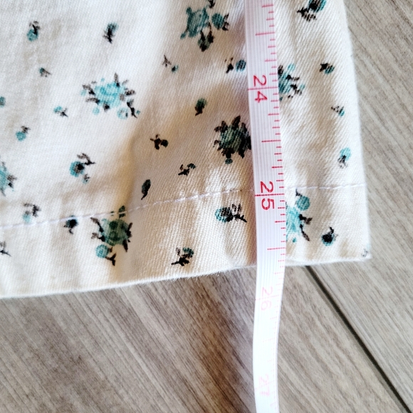 Lee White Cotton Blue Floral Body Shaping Jeans with Ankle Zippers Size 6 - Picture 10 of 12